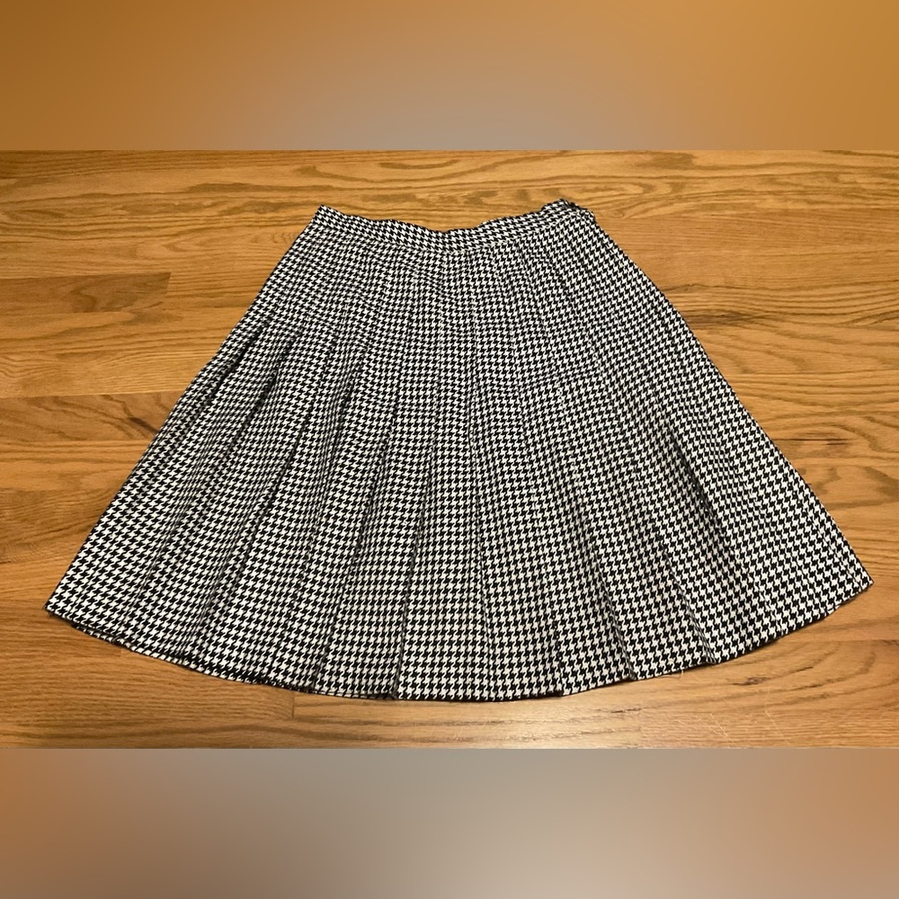 Women’s Vintage Michelle Stuart Studio Pleated Checkered Black and White Skirt.